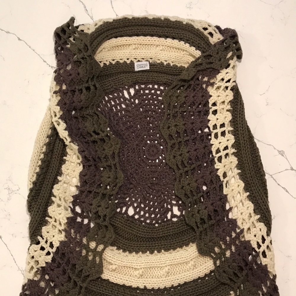 Knitted vest